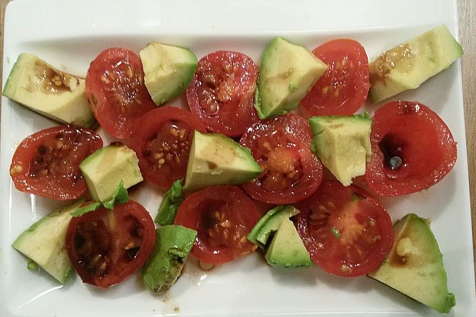 Avocado - Tomaten Salat