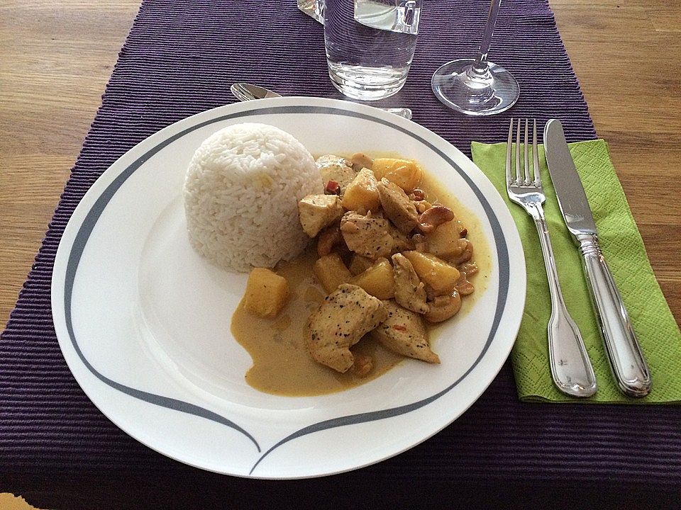 Curryhuhn in Kokosmilch mit Ananas und Cashewkernen von gabila5| Chefkoch