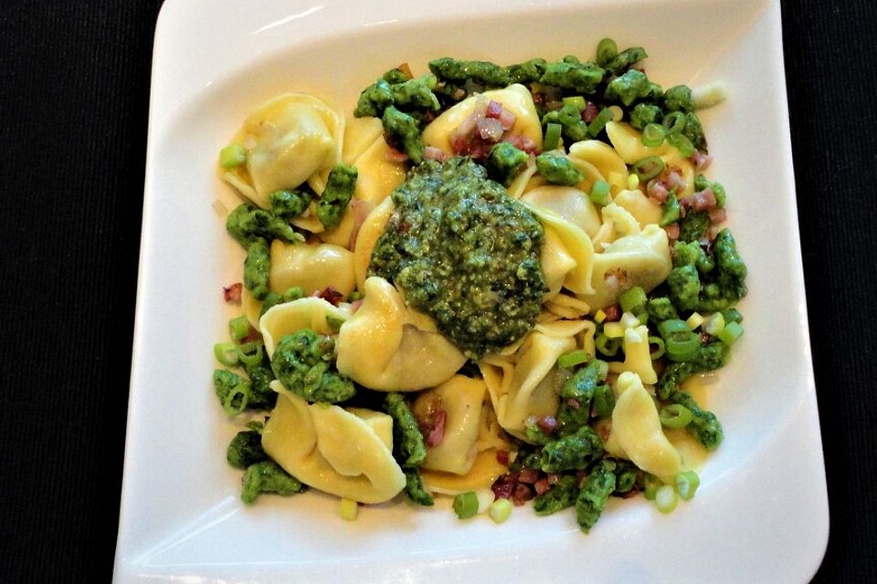 Tortellini - Spätzle - Pfanne mit Bärlauchpesto