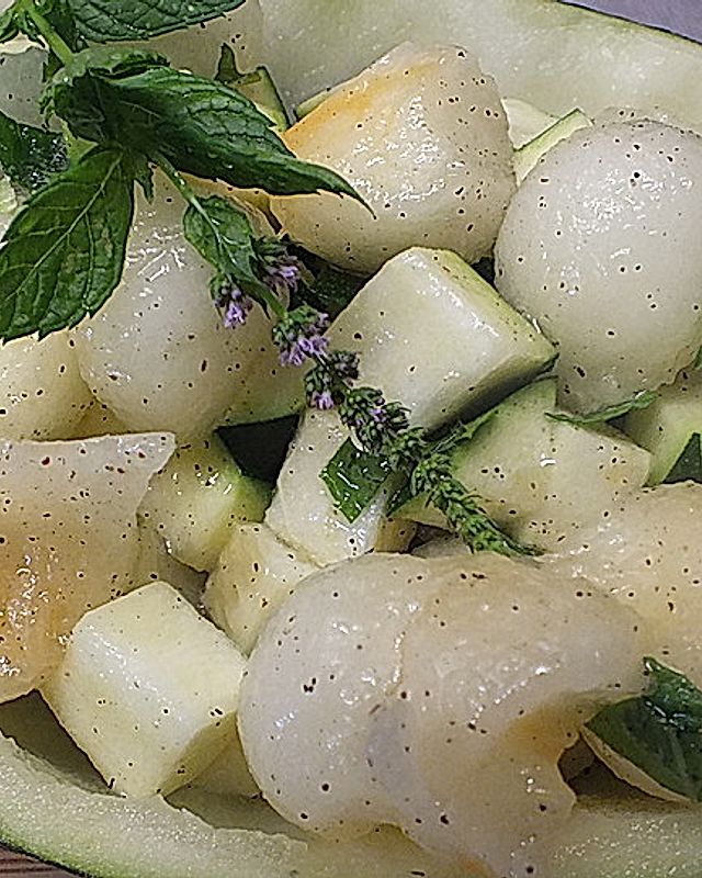 Zucchini - Melonensalat mit frischer Minze