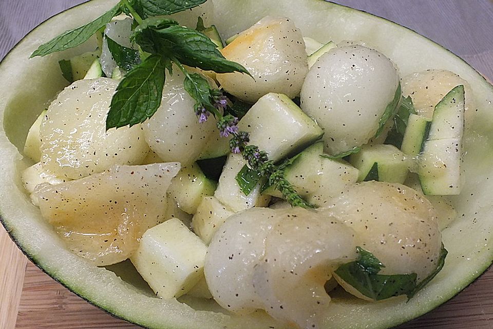 Zucchini - Melonensalat mit frischer Minze