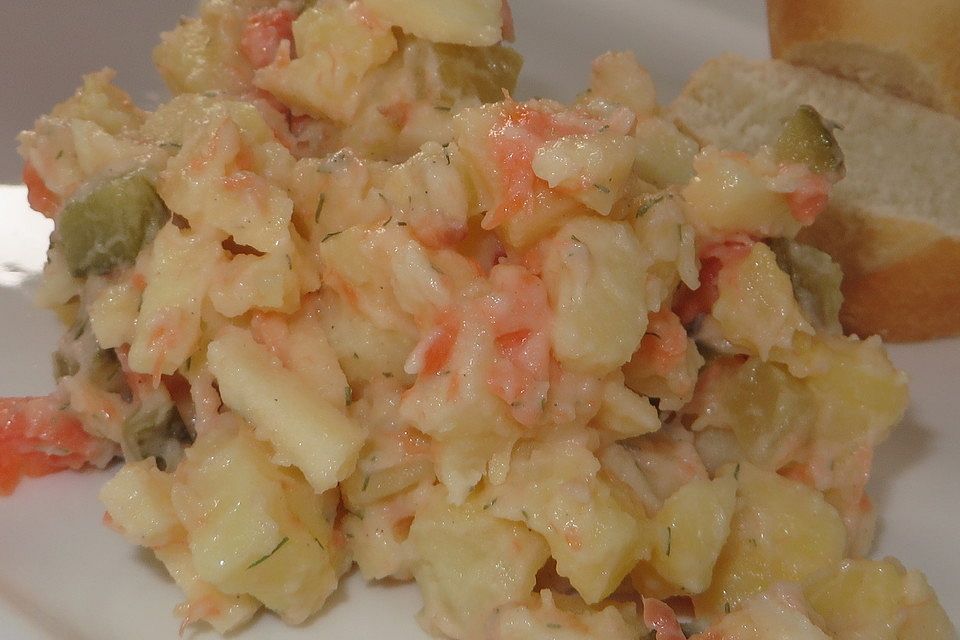 Kartoffelsalat mit Räucherlachs