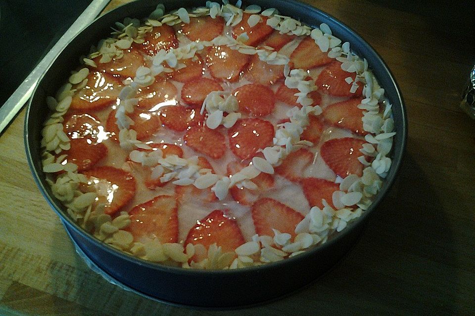 Beeren - Quark - Torte mit Sektgelee