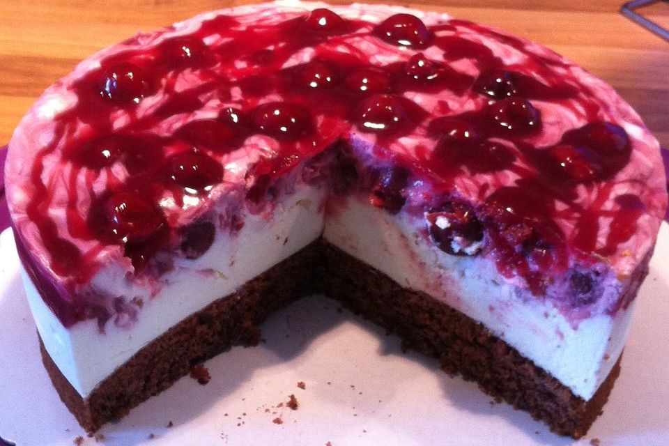 Beeren - Quark - Torte mit Sektgelee