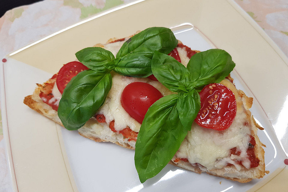 Mediterrane Fladenbrotpizza