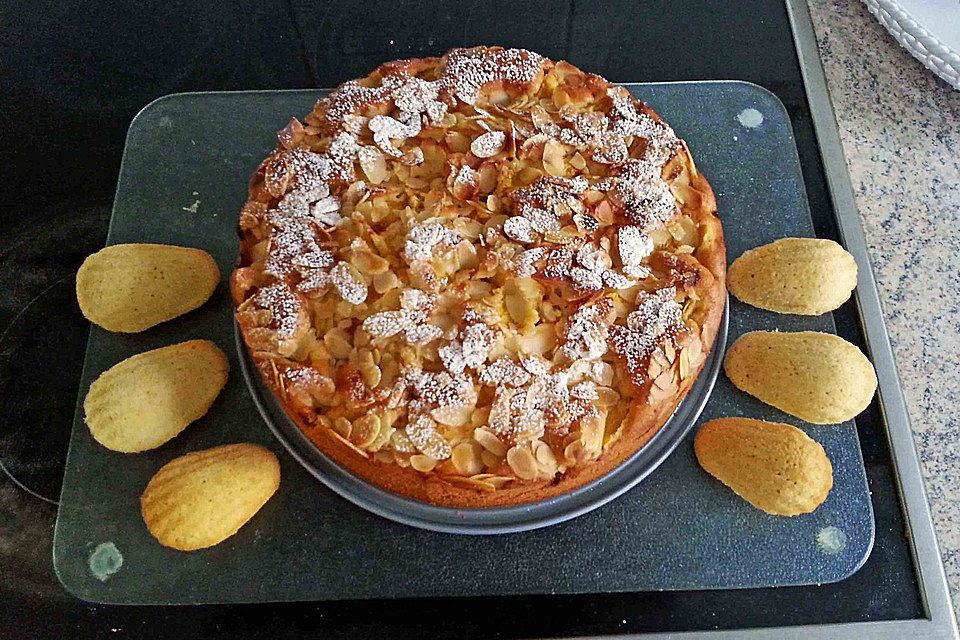 Saftiger Blechkuchen von Oma mit Pfirsich & Eierlikör