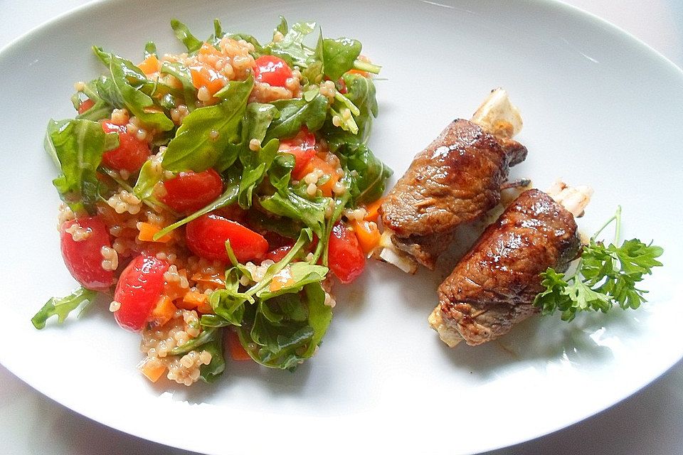 Rindersteaks mit frischen Tomaten auf mediterrane Art