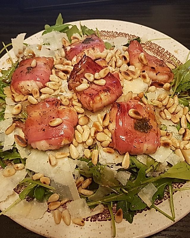 Rucola-Salat mit Pinienkernen und Parmesan