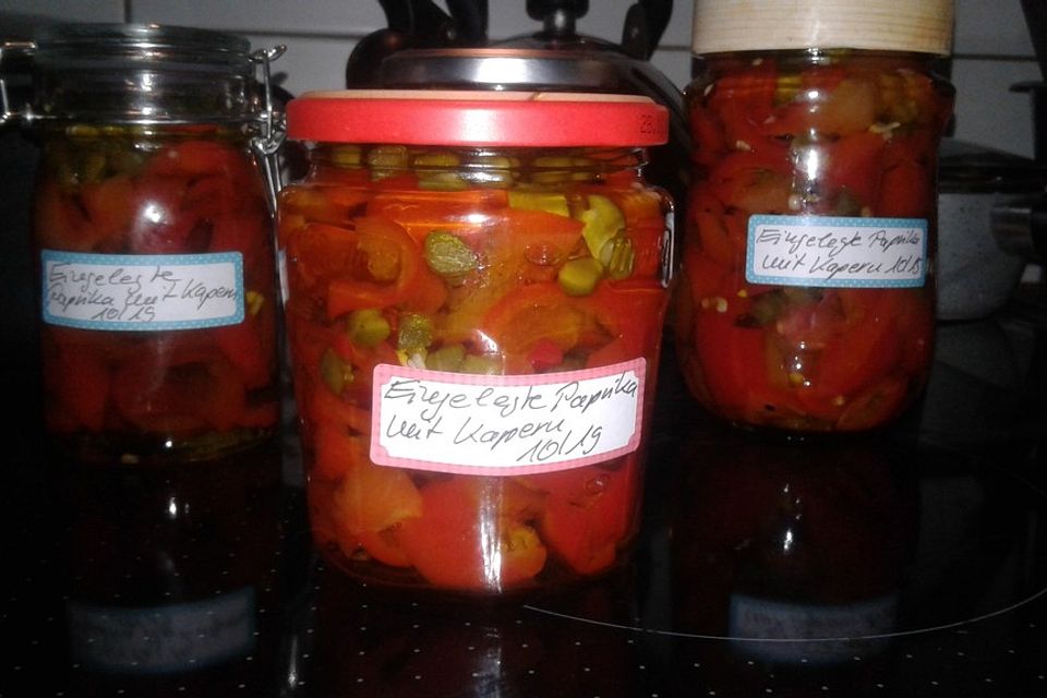 Eingelegte Paprika mit Kapern Eingelegte Paprika mit Kapern
