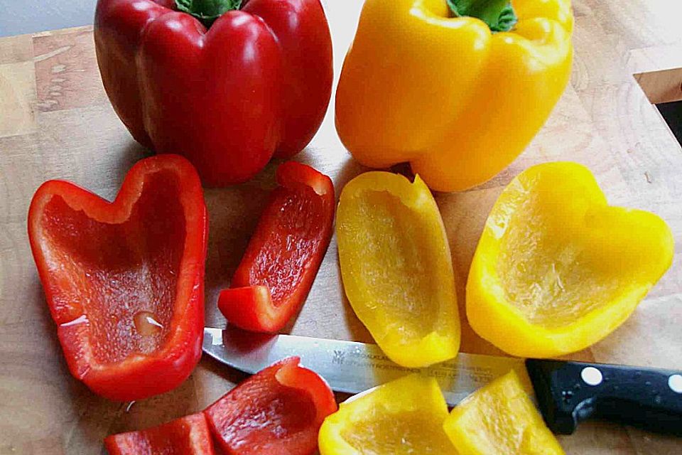 Eingelegte Paprika mit Kapern Eingelegte Paprika mit Kapern