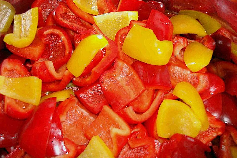 Eingelegte Paprika mit Kapern Eingelegte Paprika mit Kapern