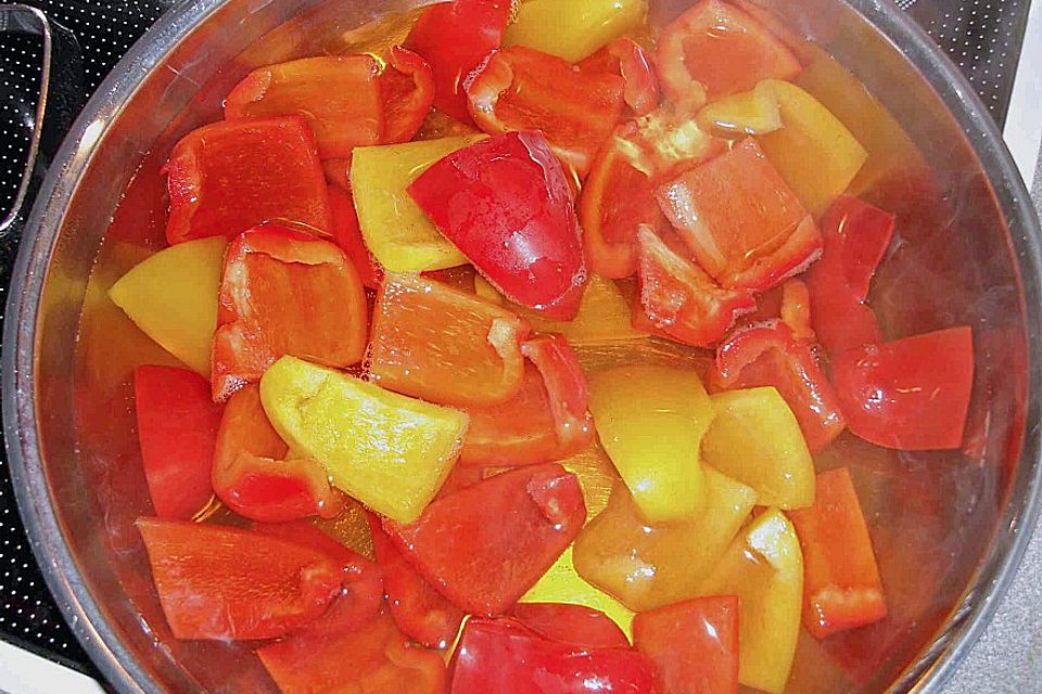 Eingelegte Paprika mit Kapern Eingelegte Paprika mit Kapern