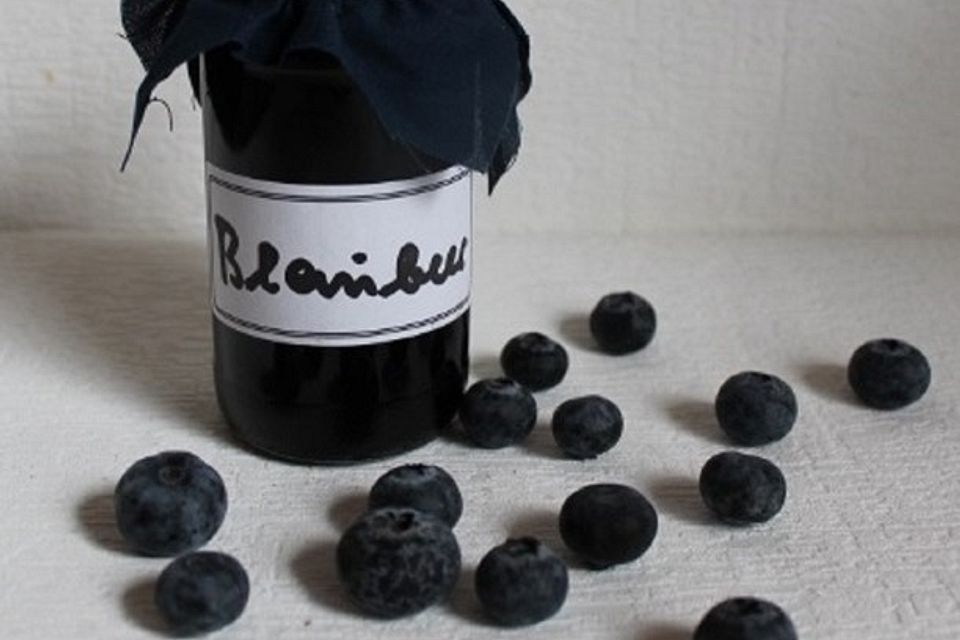 Blaubeermarmelade mit Zitrone