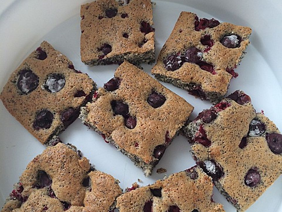 Sauerkirschkuchen mit Mohn von traude| Chefkoch