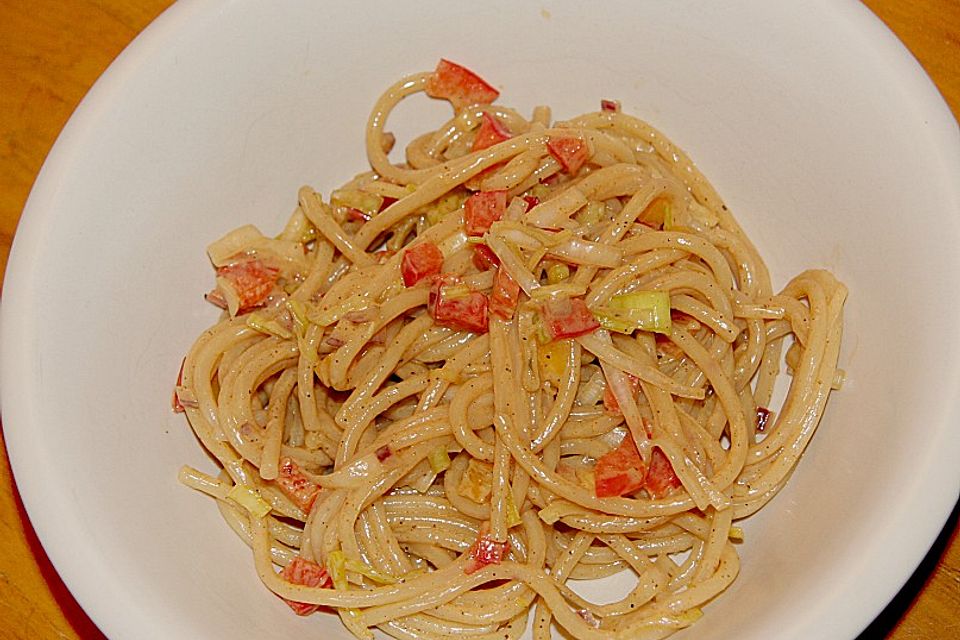 Scharfer Spaghettisalat