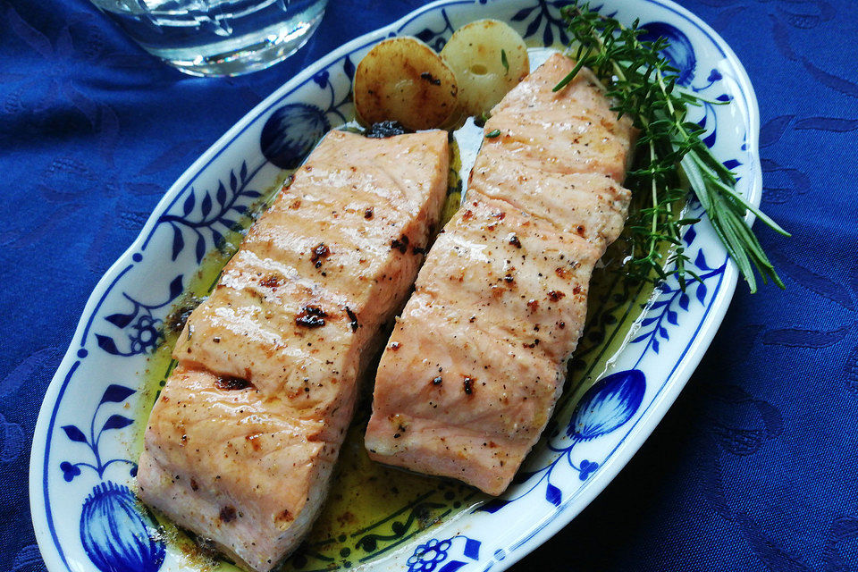 Saftiges Lachsfilet aus dem Backofen