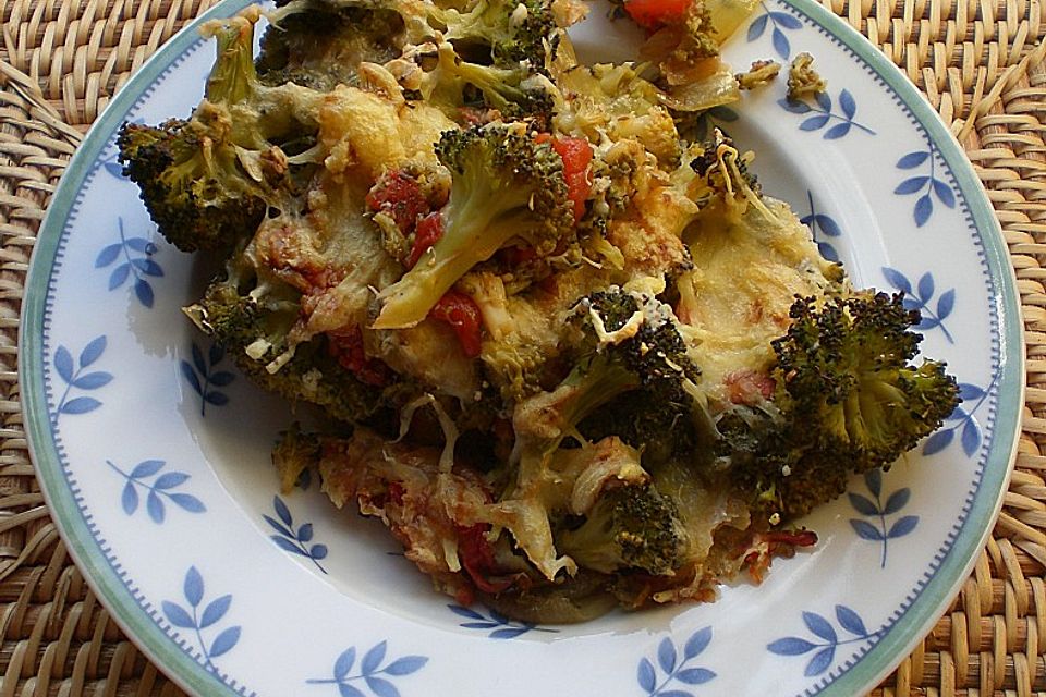 Überbackener Brokkoli mit Tomaten