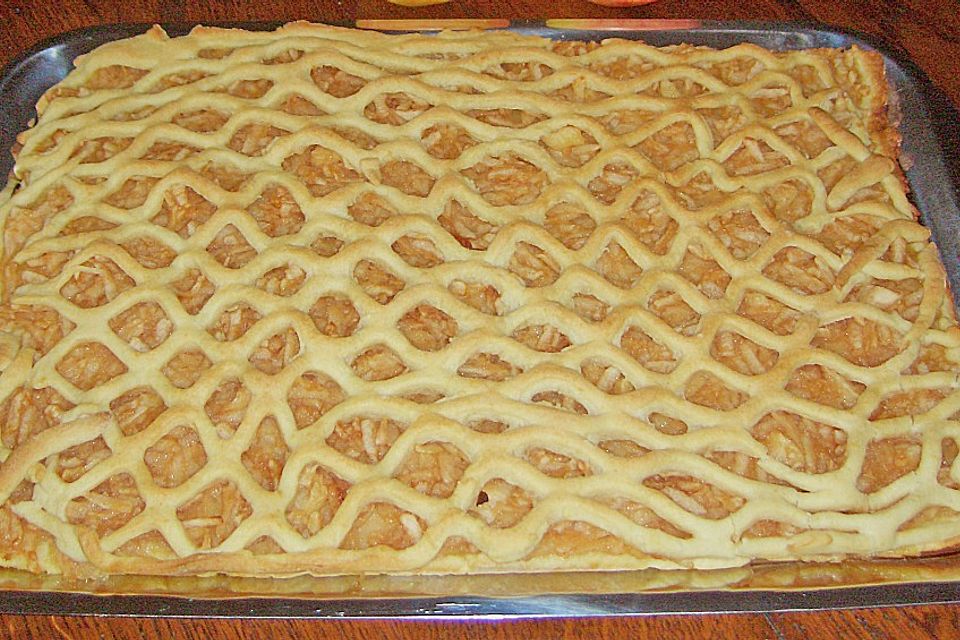 Gedeckter Apfelkuchen