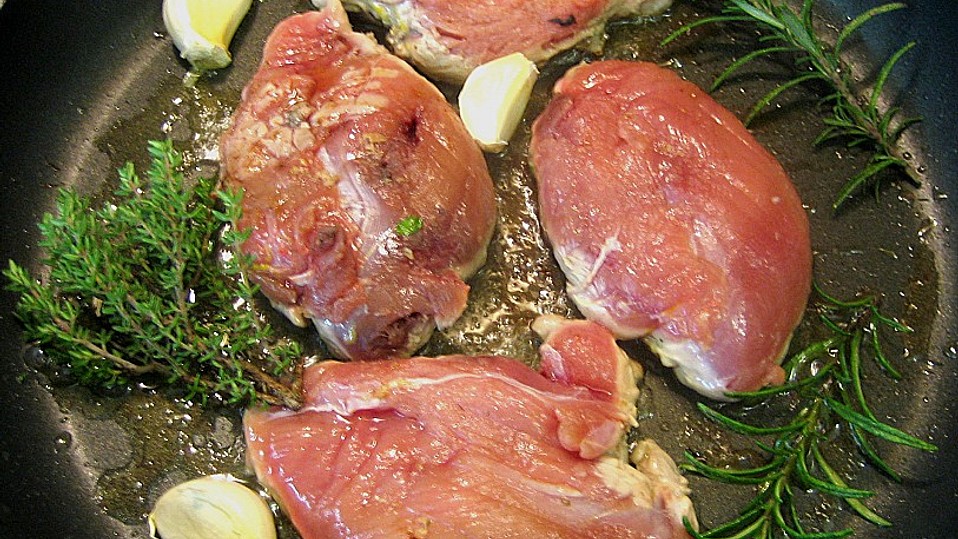 Fasanenbrüste mit Rahmwirsing und Cranberries von schrat