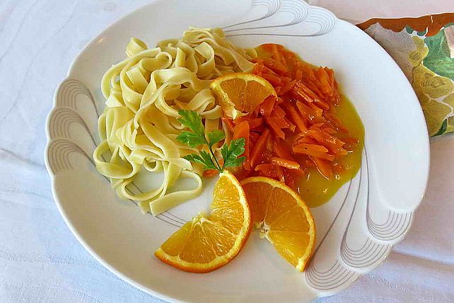 Penne mit Möhren - Orangen - Sauce von bananna| Chefkoch