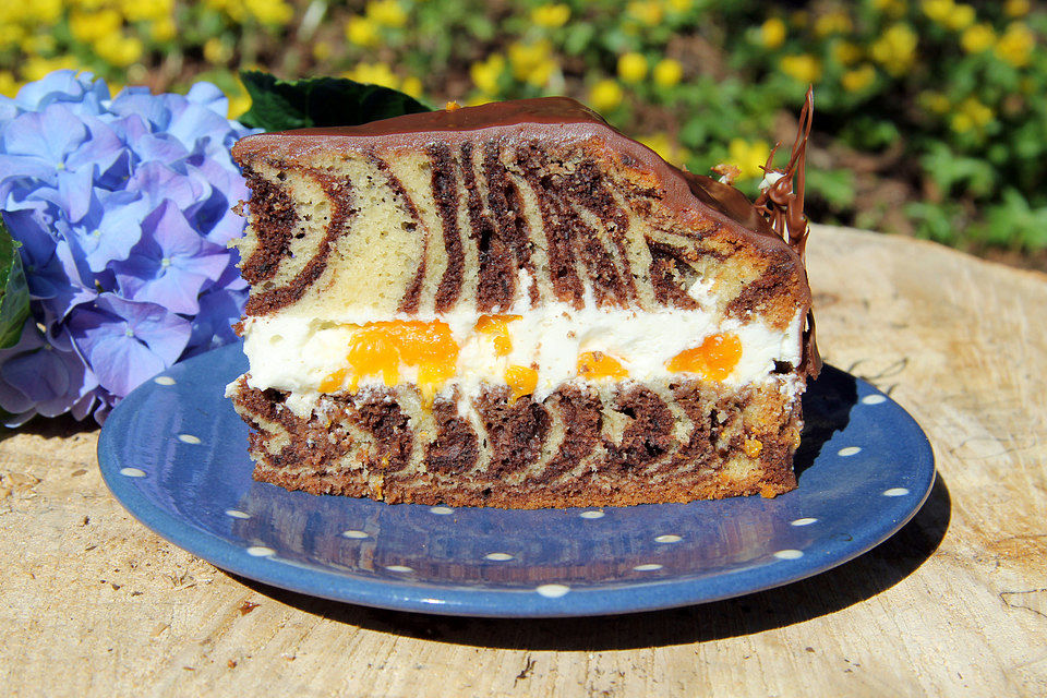 Zebrakuchen mit fruchtig - frischer Füllung