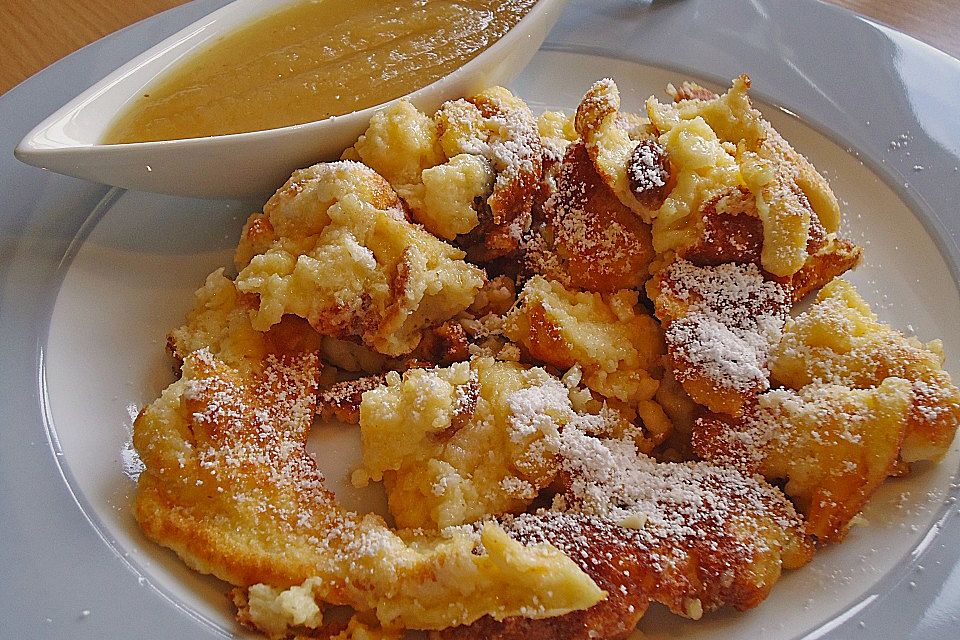 Kaiserschmarrn mit Mandelsplittern