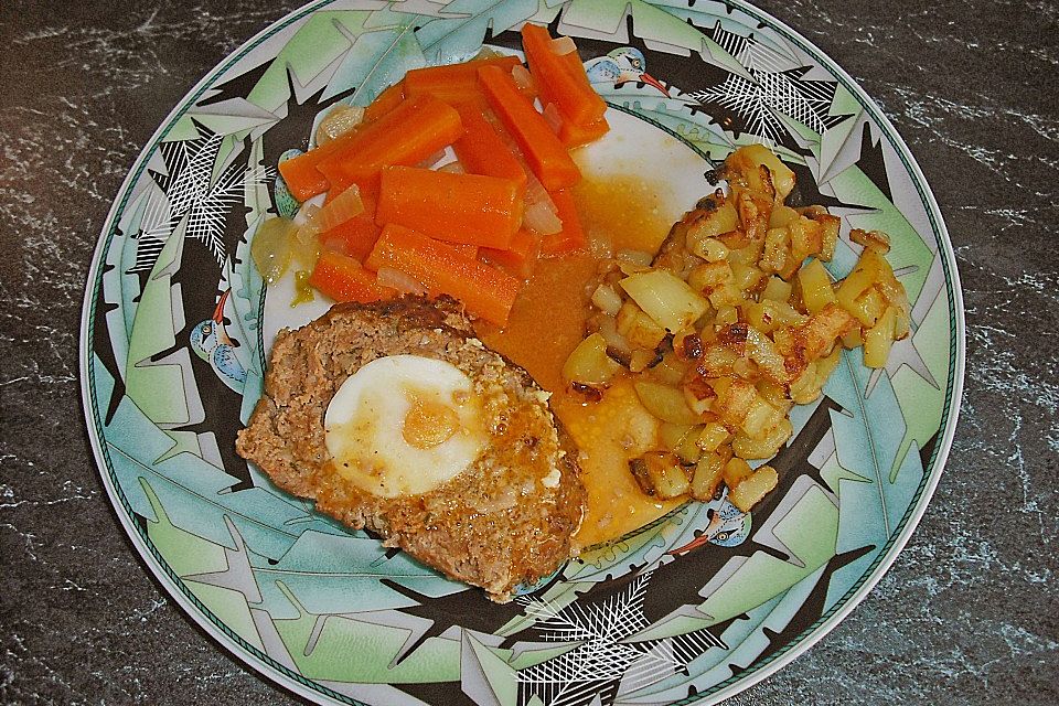 Falscher Hase mit glacierten Möhren und Spätzle