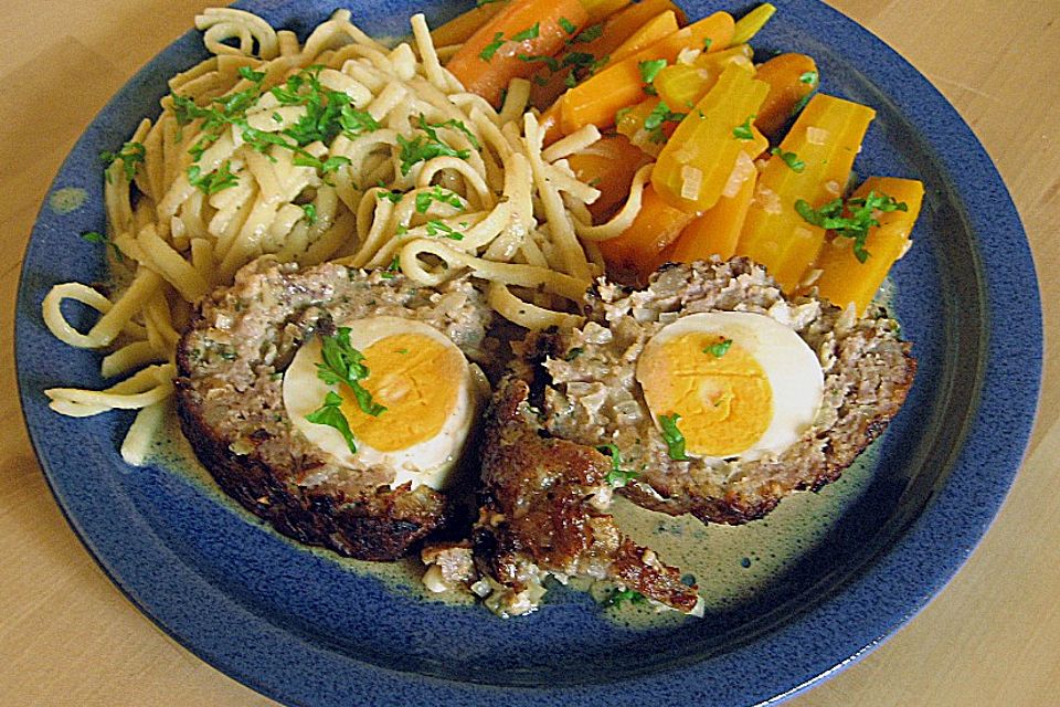 Falscher Hase mit glacierten Möhren und Spätzle
