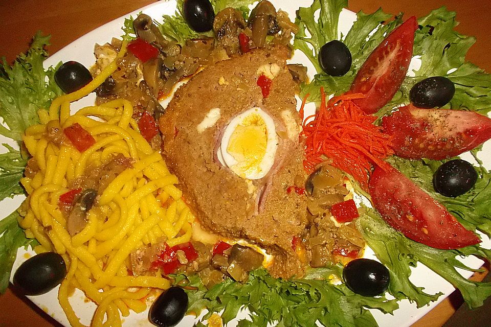 Falscher Hase mit glacierten Möhren und Spätzle