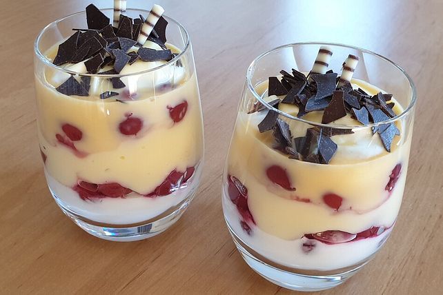 Vanille - Kirsch - Speise mit Eierlikör von Dagilein| Chefkoch