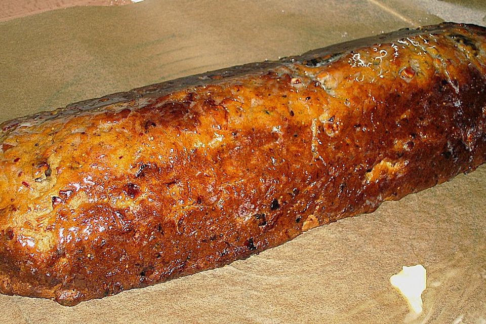Früchtestollen de luxe mit Marzipanfüllung Früchtestollen de luxe mit Marzipanfüllung