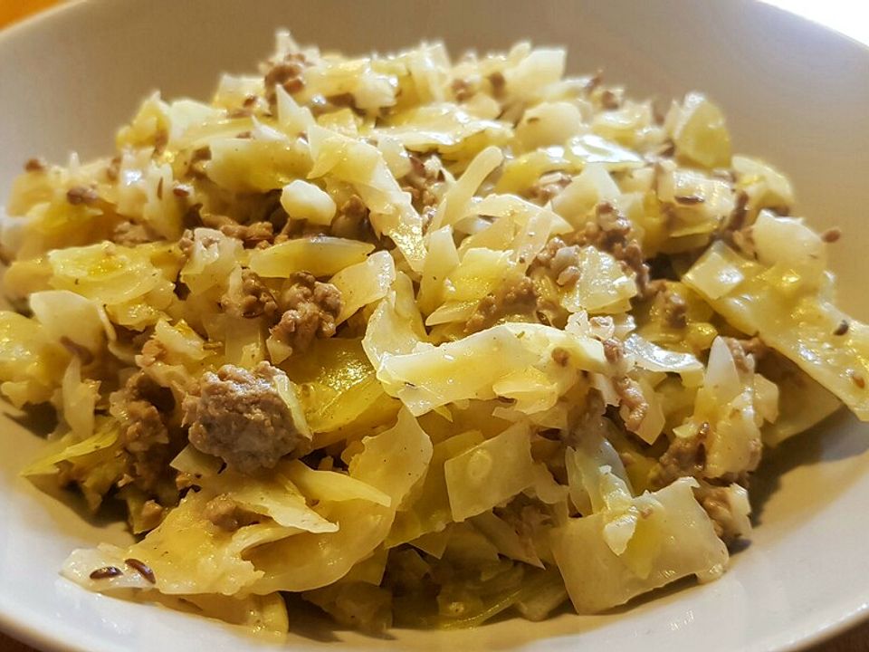 Weißkohl - Hackfleisch - Pfanne von schmausimausi| Chefkoch