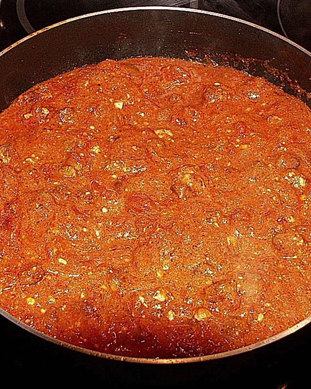 Urmelis Tomaten - Schafskäse - Sauce mit Bratwurstbällchen