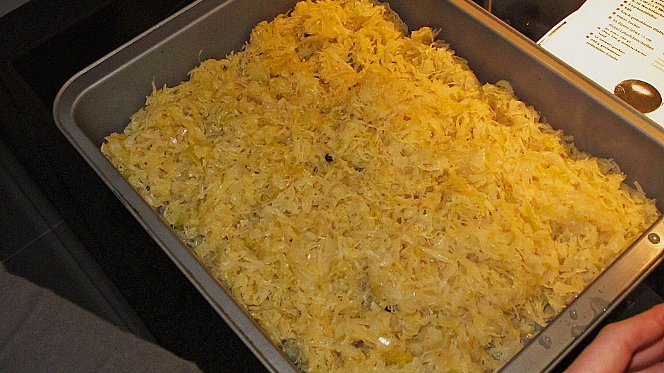 Leberkäseauflauf mit Sauerkraut und Kartoffeln von daja