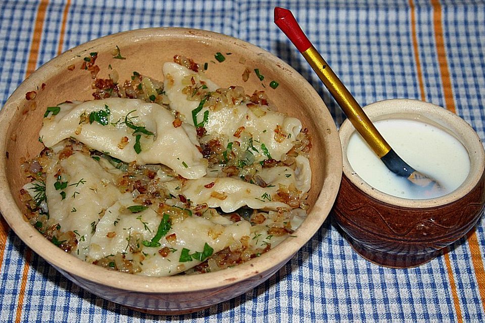 Russische Maultaschen mit Sauerkrautfüllung