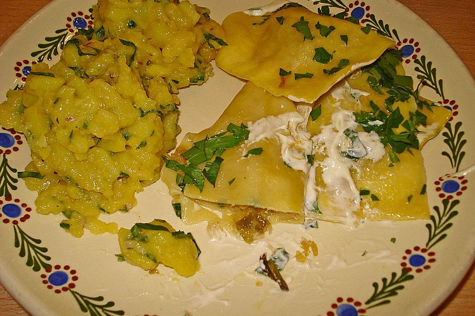 Russische Maultaschen mit Sauerkrautfüllung Russische Maultaschen mit Sauerkrautfüllung