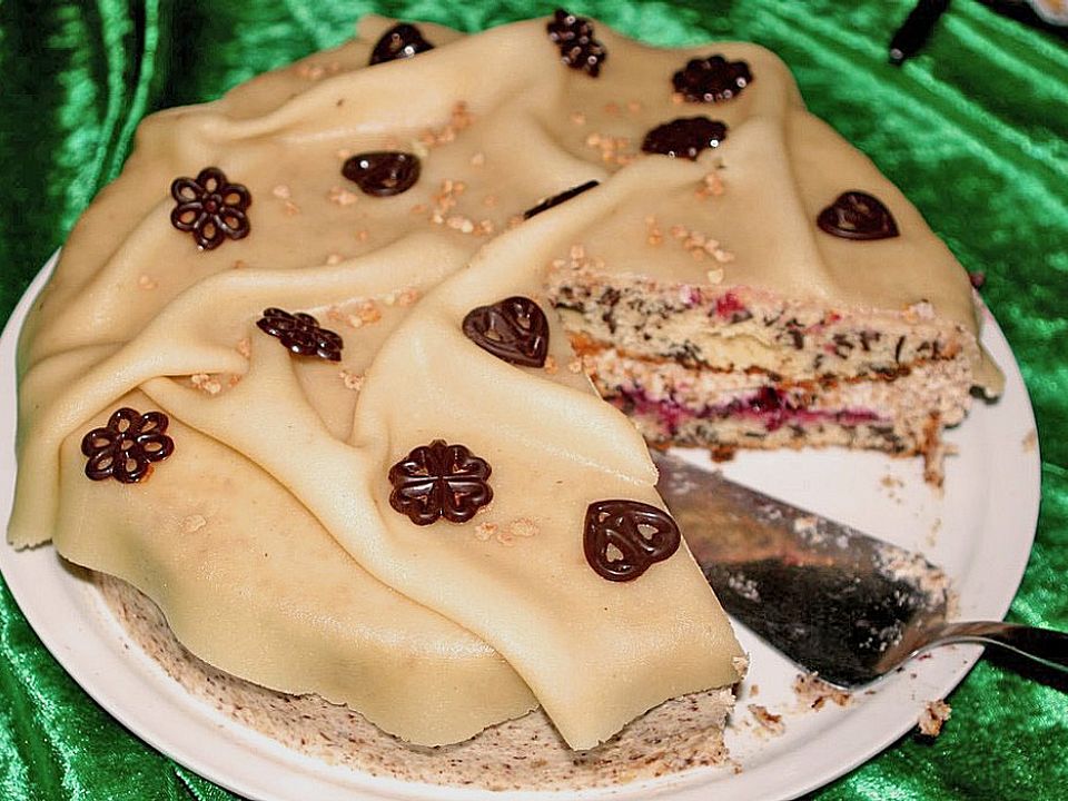 Haselnuss - Krokant - Torte von gloeck81chen| Chefkoch