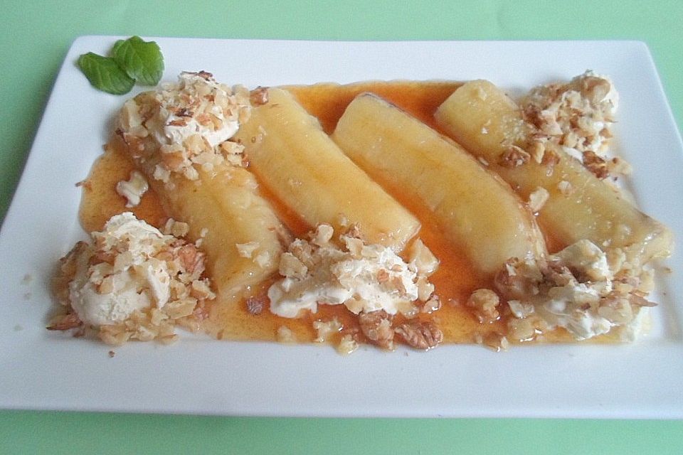 Gebratene Banane mit Vanille Eis