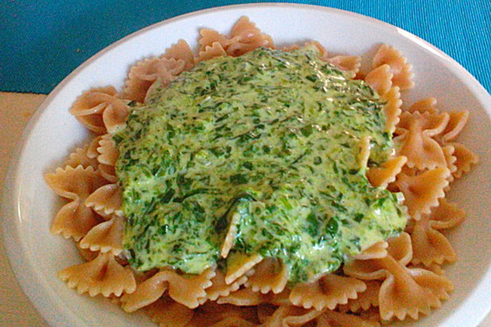 Spaghetti mit leckerer Spinatsauce