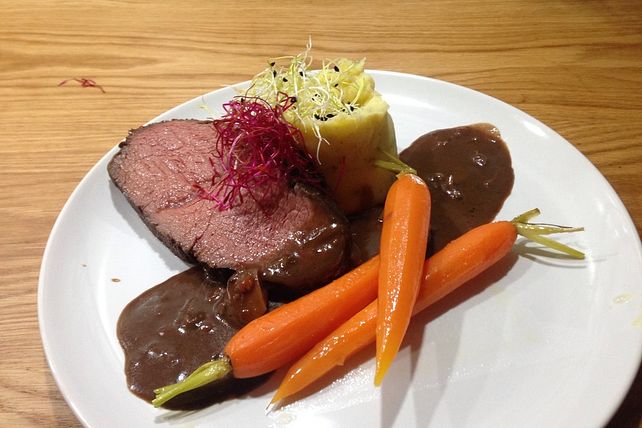 Rinderbraten mit Balsamico-Rotwein-Sauce von curly64| Chefkoch