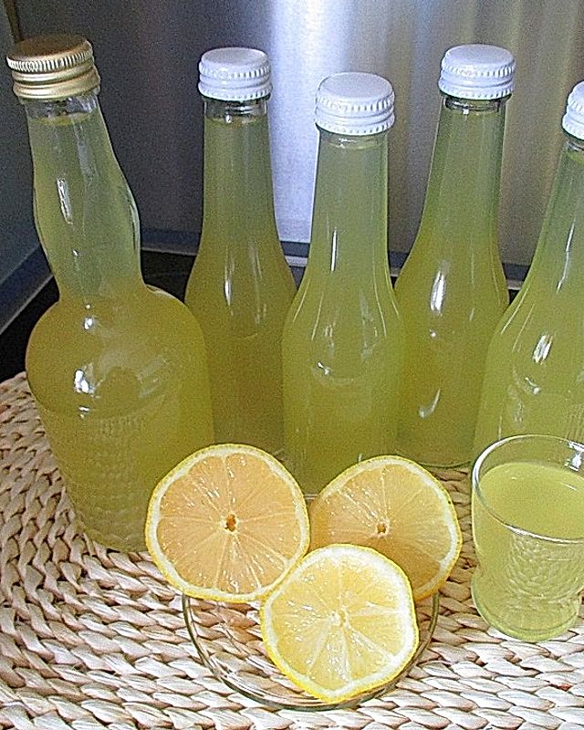 Zitronenlikör oder Orangenlikör