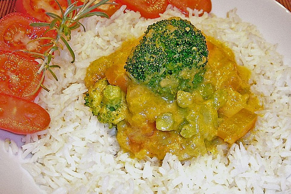 Kürbis - Möhren - Brokkoli - Curry mit Kokosmilch