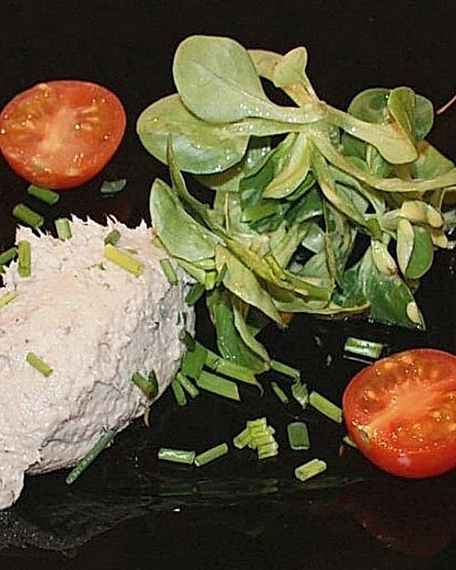 Makrelenmousse mit Feldsalat