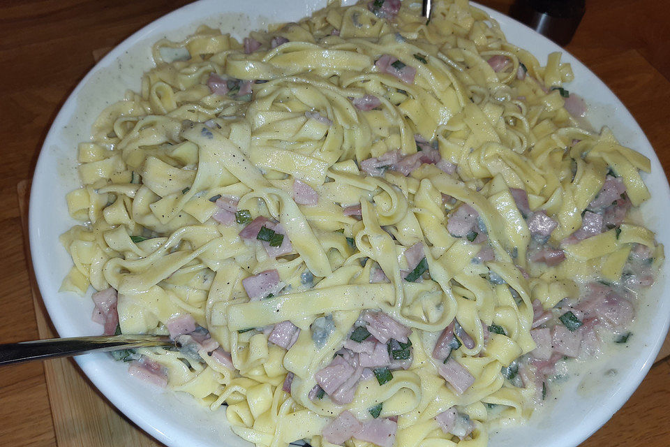 Tagliarini mit Gorgonzola