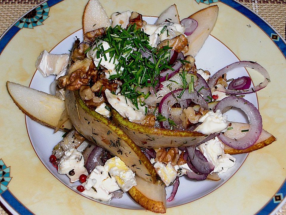 Salat mit Birnen, Zwiebeln und Blauschimmelkäse von zickentoni| Chefkoch