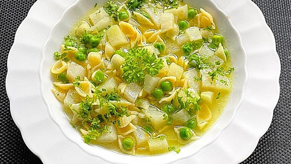 Gem-sesuppe-mit-Nudeln