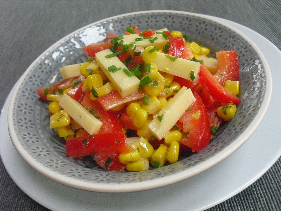 Paprika - Käse - Mais - Salat von xcatwomanx| Chefkoch