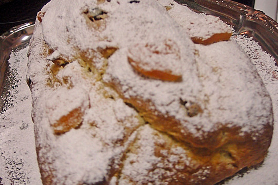 Aprikosen - Marzipan - Stollen