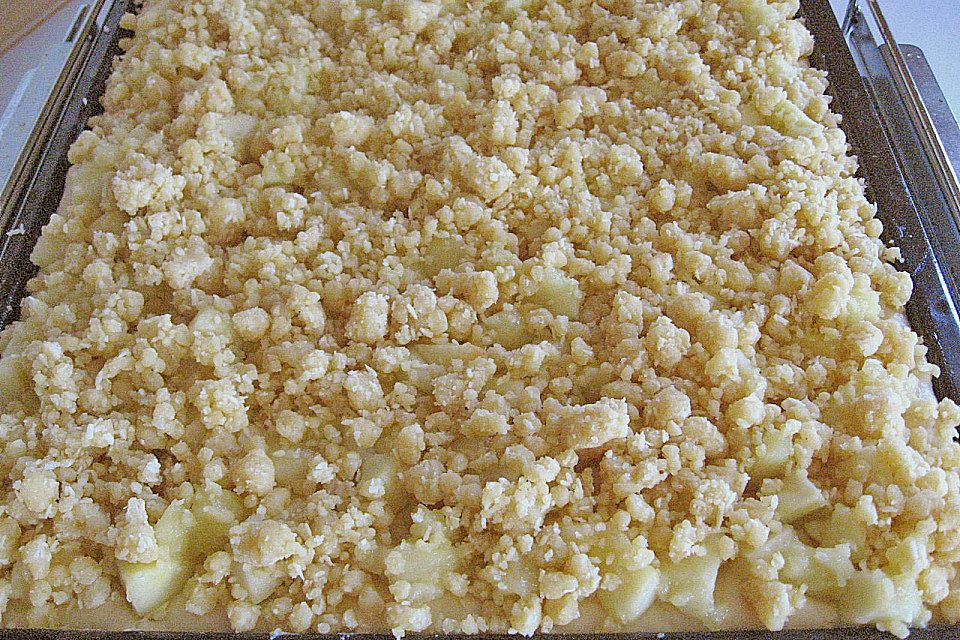 Apfelkuchen mit Marzipan - Kokosstreuseln Apfelkuchen mit Marzipan - Kokosstreuseln