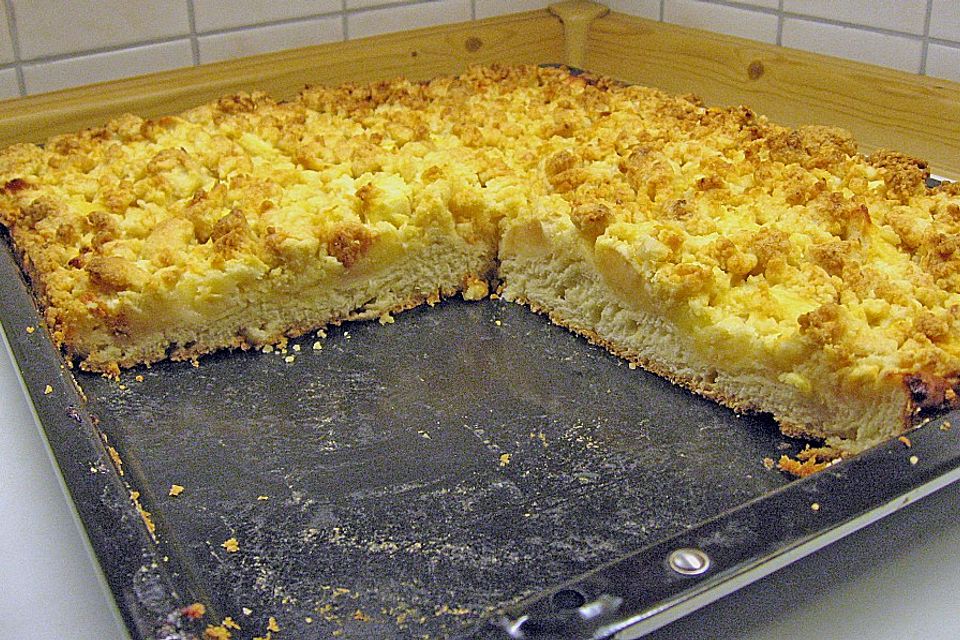 Apfelkuchen mit Marzipan - Kokosstreuseln Apfelkuchen mit Marzipan - Kokosstreuseln